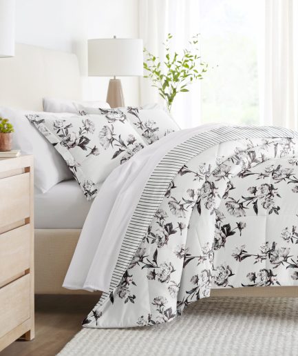 Vintage Magnolia Reversible Down-Alternative Comforter Set